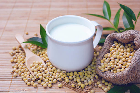 Εδώδιμο αποσταγμένο Defoamer Monoglyceride E471 FSSC για τη σάλτσα σόγιας και το γάλα σόγιας